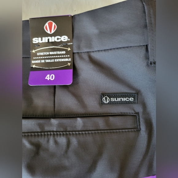 NEW- Sunice Men's Dark Gray Flat Front Shorts, Size 40 - Picture 6 of 6